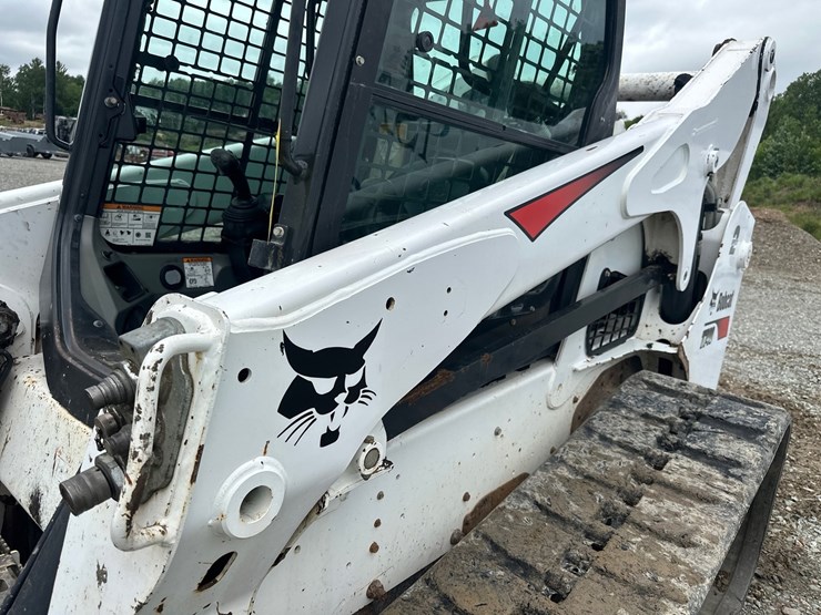 2020-bobcat-t740-image-19