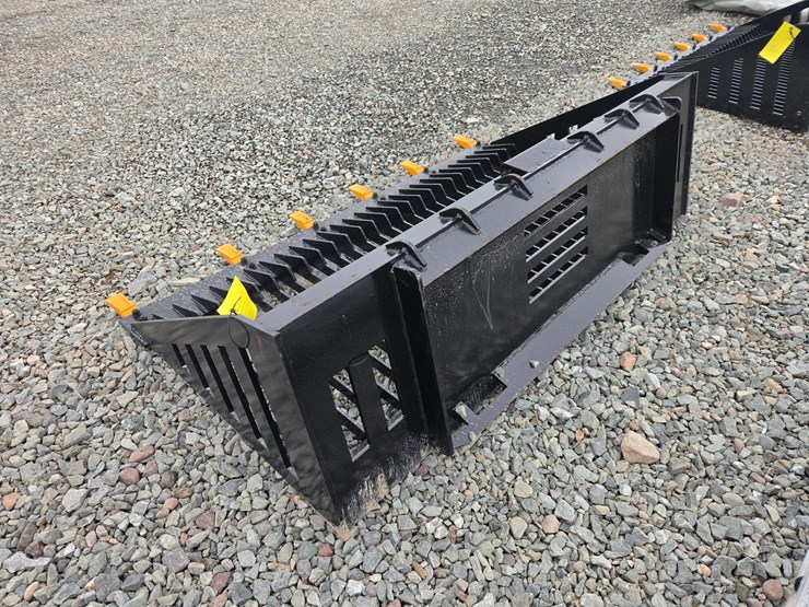 #6110-•-approx.-66"-unused-future-ft-rb66-skid-steer-rock-bucket-image-2