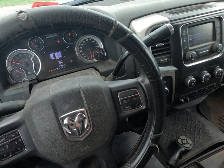 2013-dodge-2500-image-18