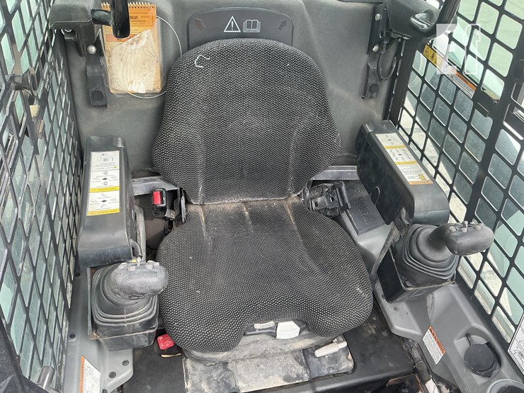 2020-bobcat-t870-image-13
