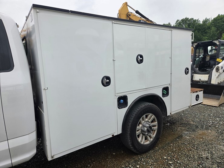 2019-ford-f350-xlt-image-12