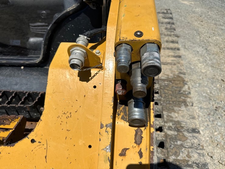 caterpillar-299d3-xe-image-15