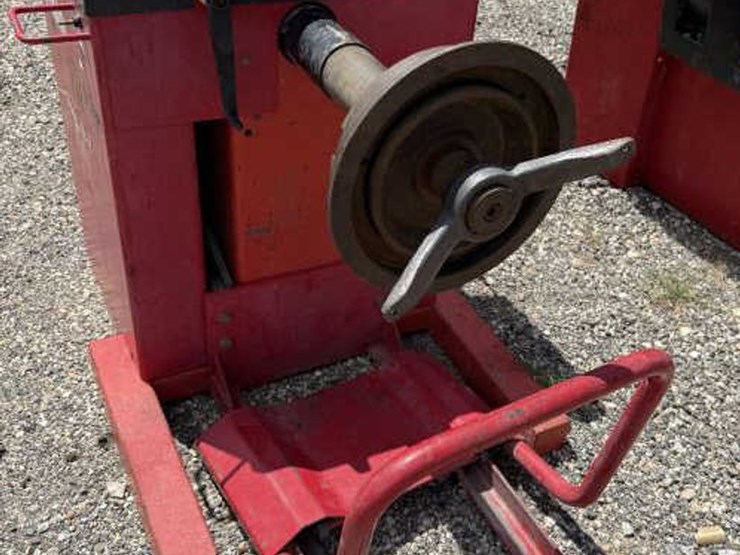 #63-•-cemb-c-211-tire-balancer-machine-image-12