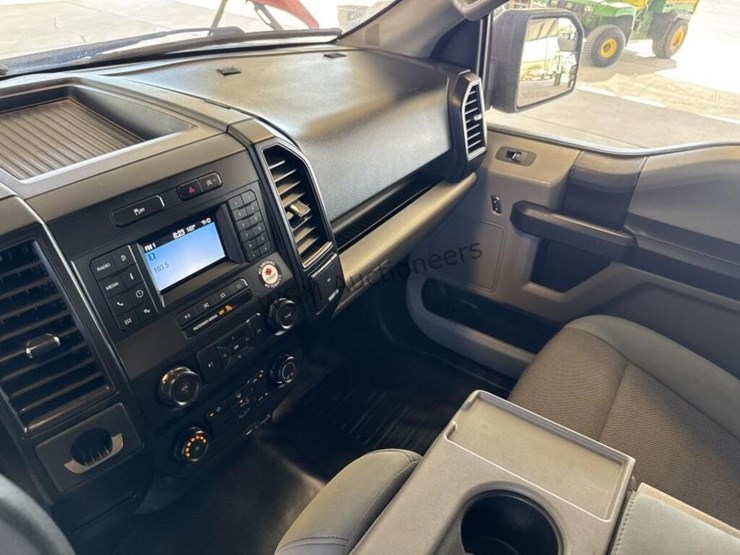 2019-ford-f150-image-19