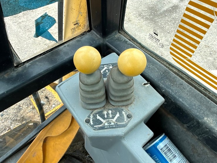 #1184-•-1997-kobelco-750-4x4-loader-backhoe-image-98