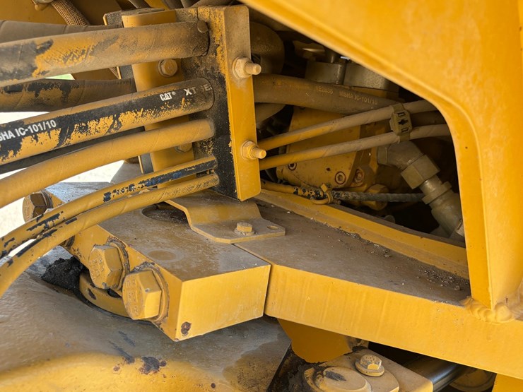 caterpillar-cs-563e-image-54