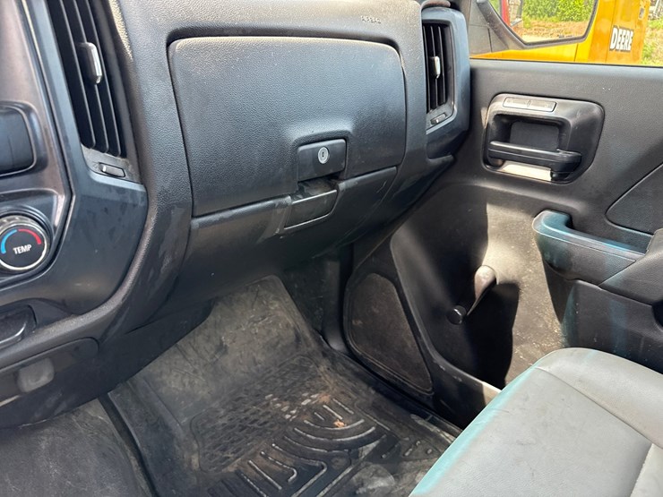 2014-chevrolet-silverado-1500-image-32