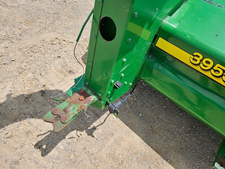 john-deere-3955-image-40