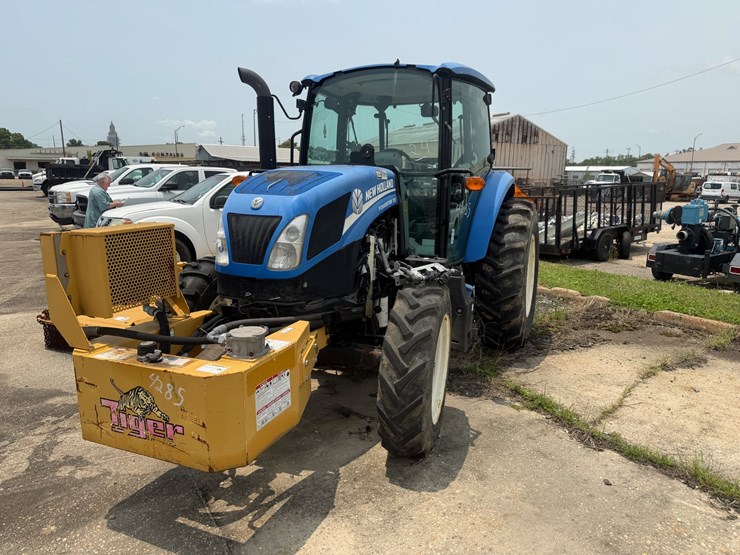 #27-•-2019-new-holland-tractor-image-1