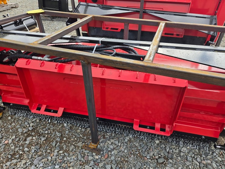 #6140-•-approx.-72"-unused-future-ft-72-skid-steer-mulcher-attachment-image-6