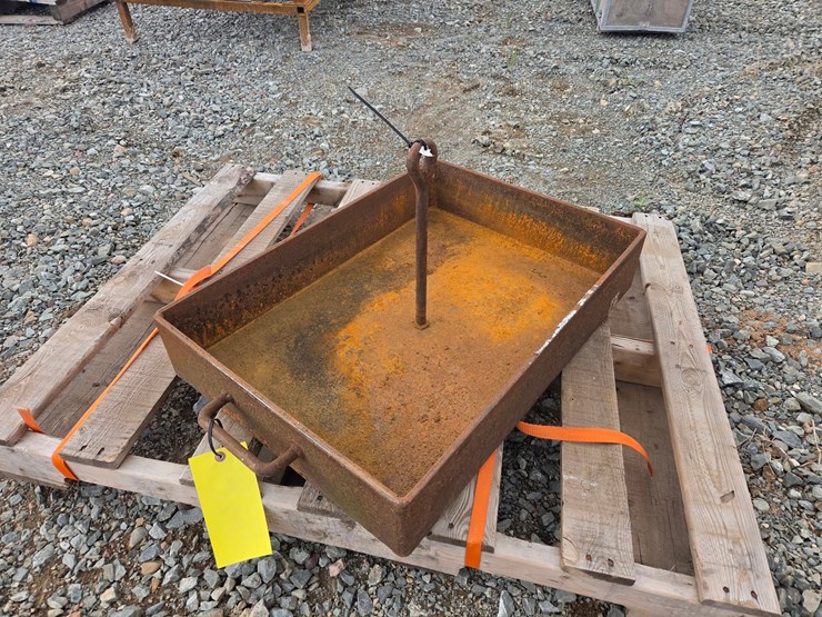 #6160-•-approx-5"x20"x28"-steel-tray-image-1