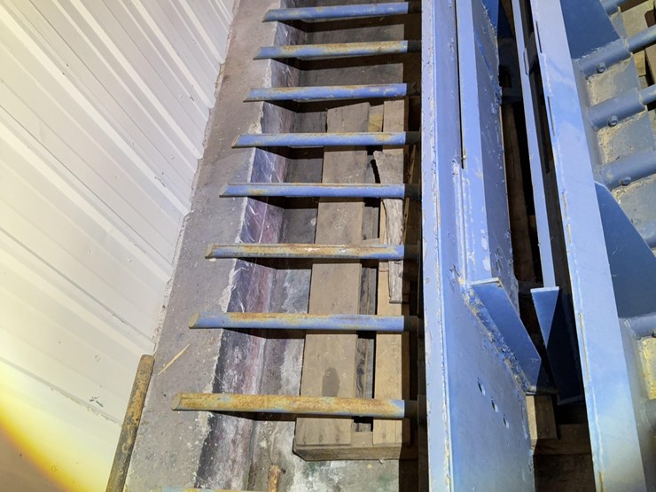 bar-screen-attachment-image-2