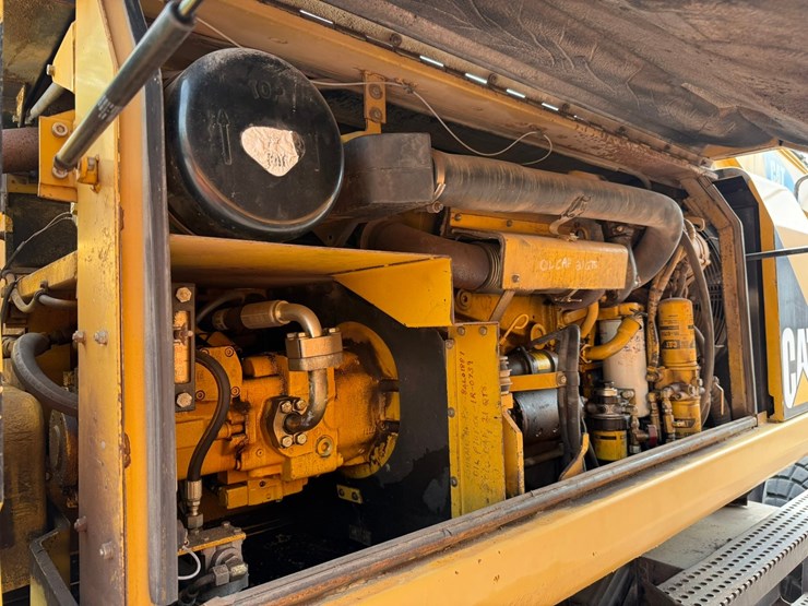 caterpillar-m318-image-44