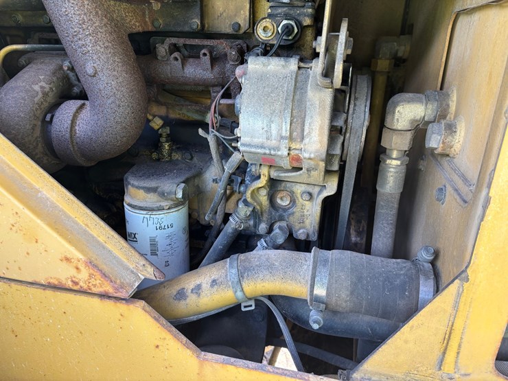 caterpillar-928g-image-42