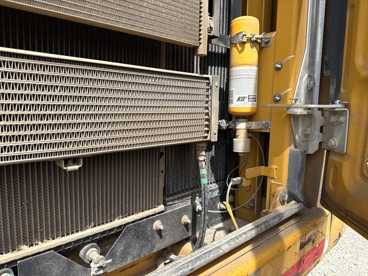 2017-caterpillar-336fl-image-39