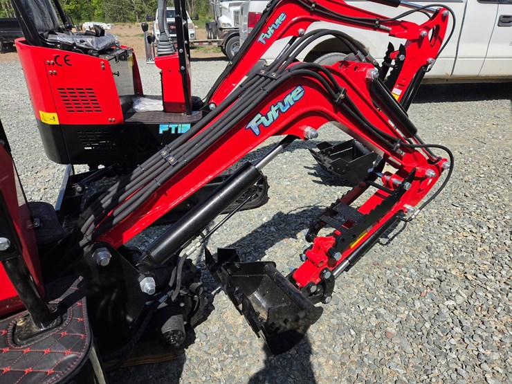 #5016-•-unused-future-ft13-mini-excavator-image-12