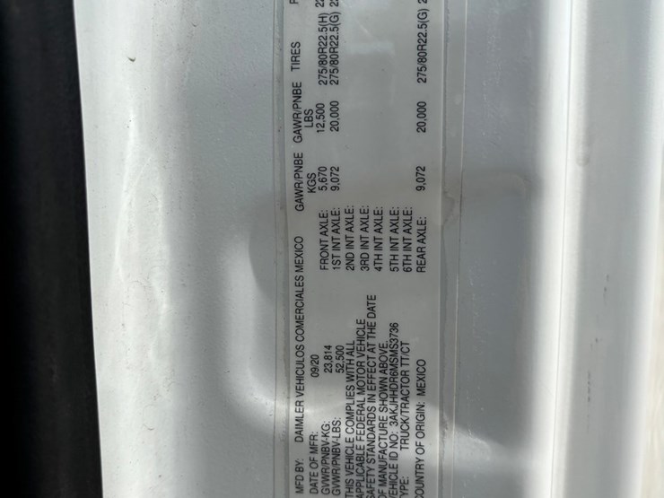 2021-freightliner-cascadia-126-image-112