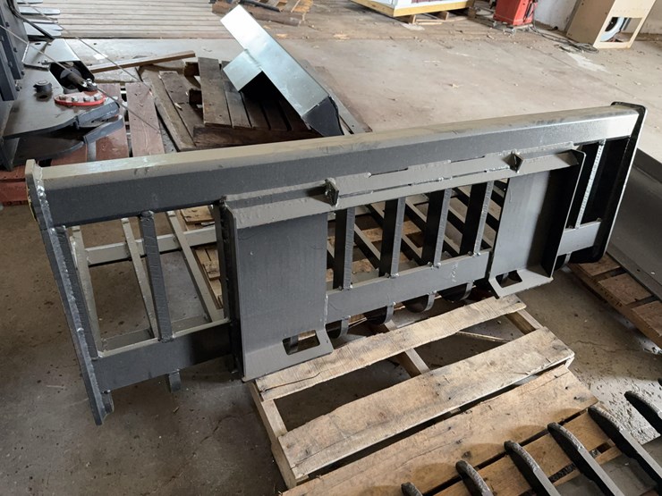 attachments-international-scoop-rake-image-2
