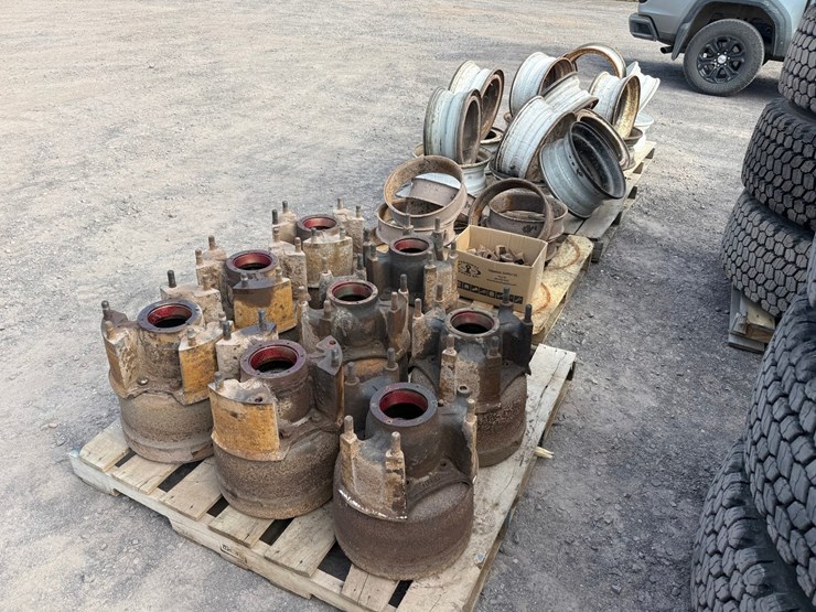 #1340-•-dayton-hubs-with-rings-and-rims-image-5
