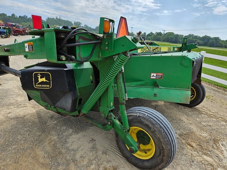 john-deere-935-image-23