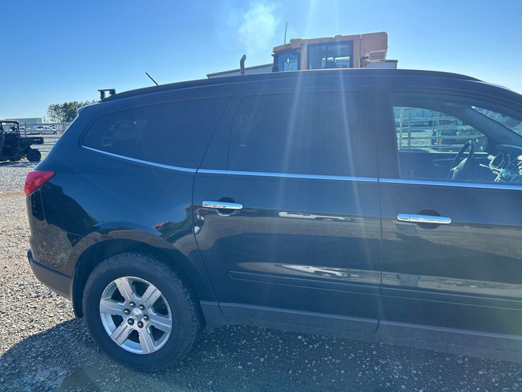 2012-chevrolet-traverse-image-14
