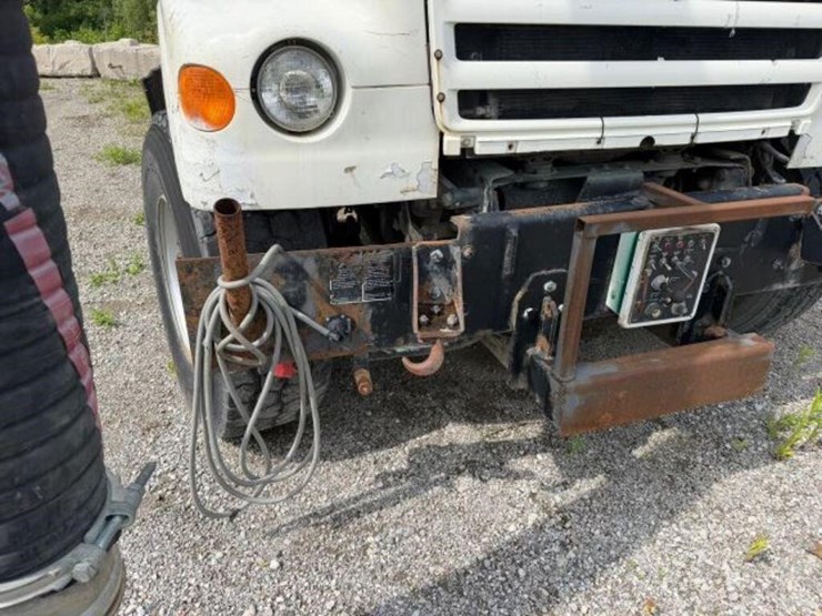 2003-sterling-lt7500-image-37