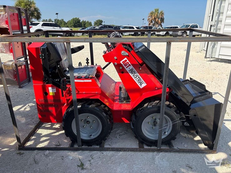 2026-agt-industrial-sda-140w-mini-wheel-loader-image-2