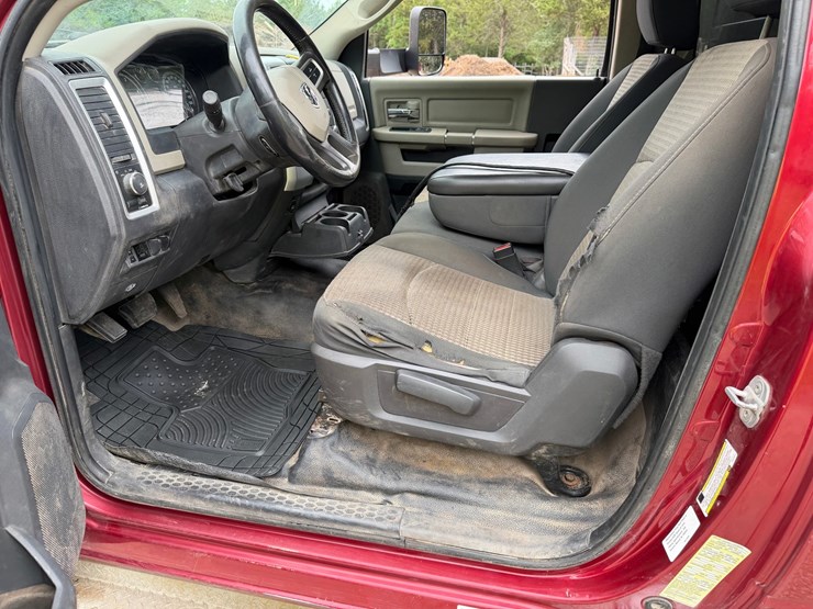 2011-ram-4500-slt-image-36