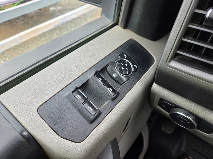 2020-ford-f350-image-56