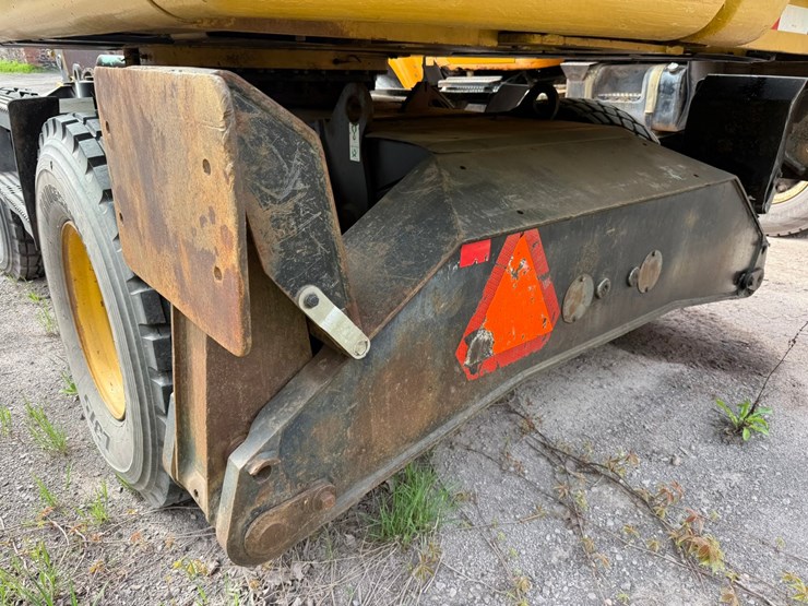 caterpillar-m318-image-63