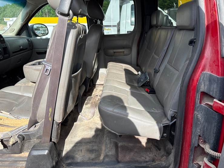 2012-chevrolet-1500-image-22