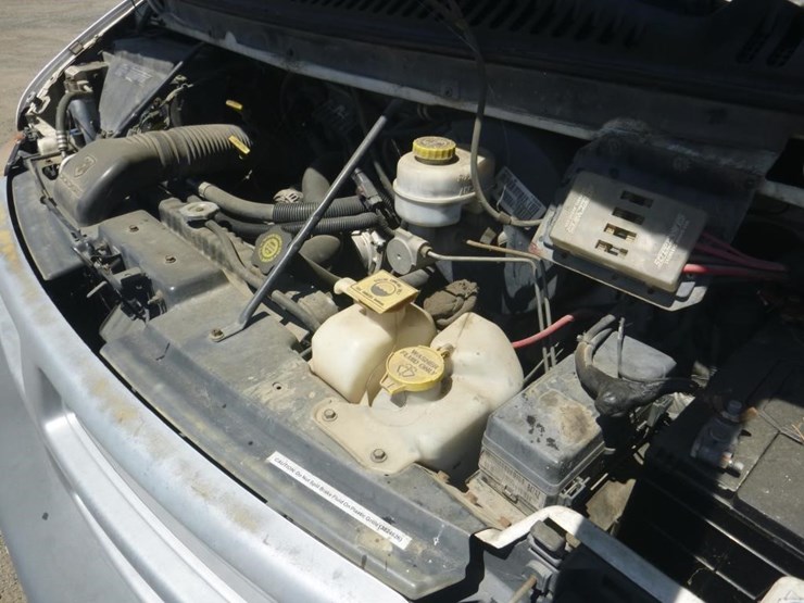 2003-dodge-ram-van-image-10