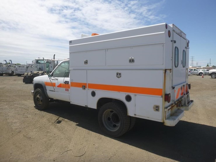 2002-chevrolet-3500-image-4