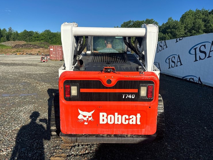 2020-bobcat-t740-image-4