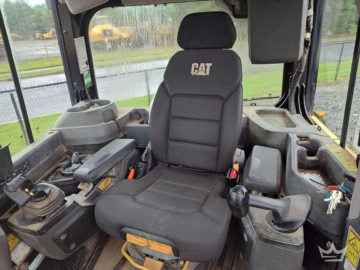 2022-caterpillar-d5-lgp-image-10