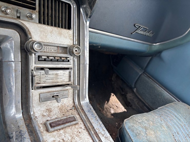 #2181-•-1964-ford-thunderbird-coupe-image-53