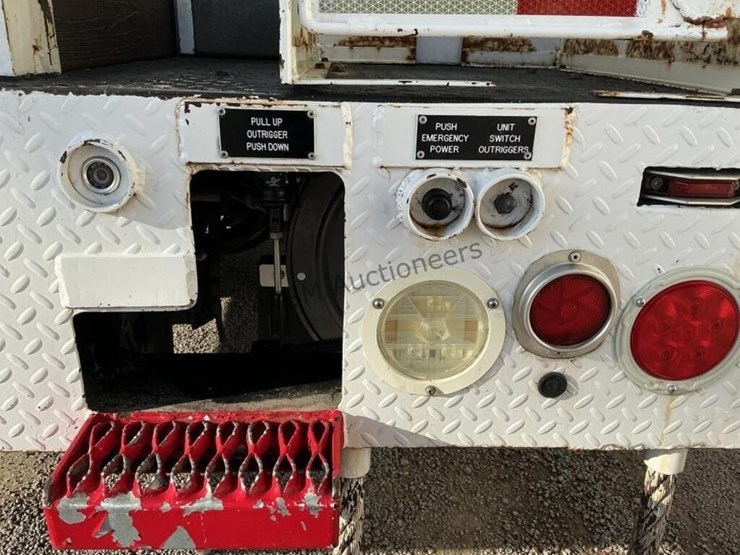 2016-ford-f550-image-11