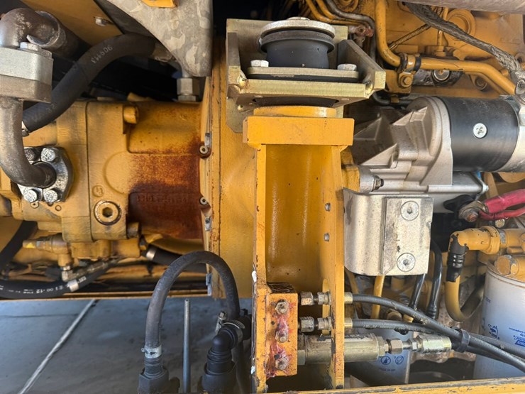 #1298-•-caterpillar-m318d-material-handler-image-30