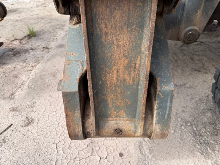 caterpillar-m318-image-32