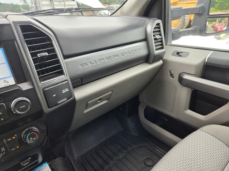2019-ford-f350-xlt-image-50