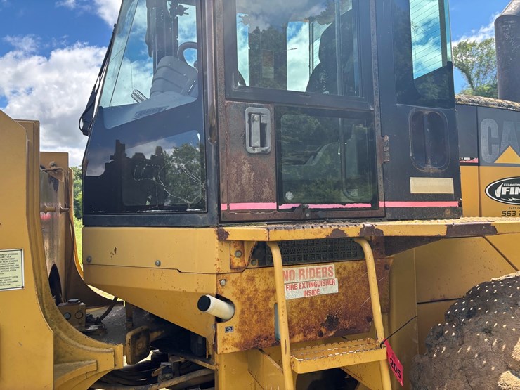 caterpillar-928g-image-10
