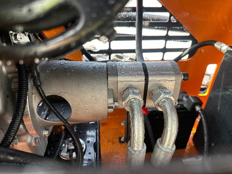 #5042-•-arteer-qb-480-mini-skid-steer-image-25