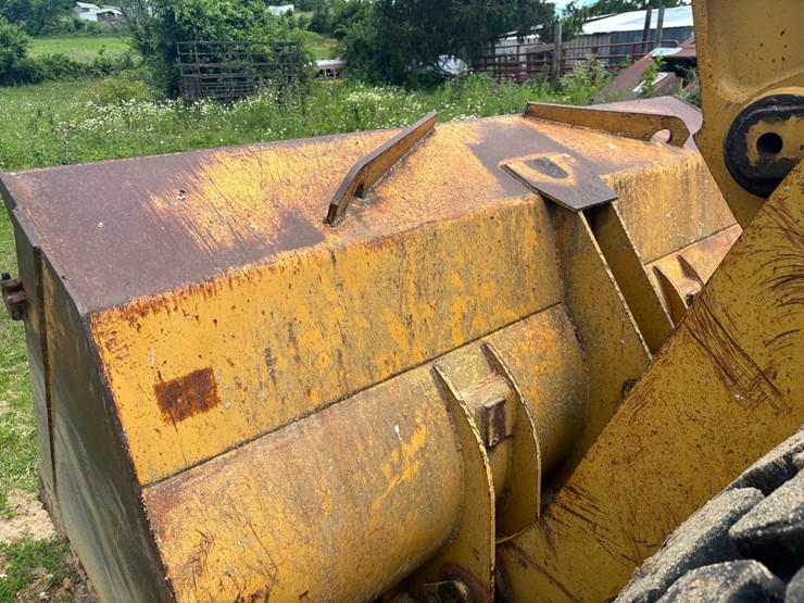 caterpillar-928g-image-83