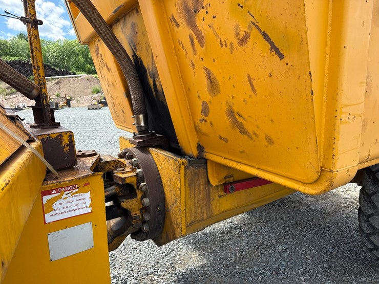 jcb-712-image-34