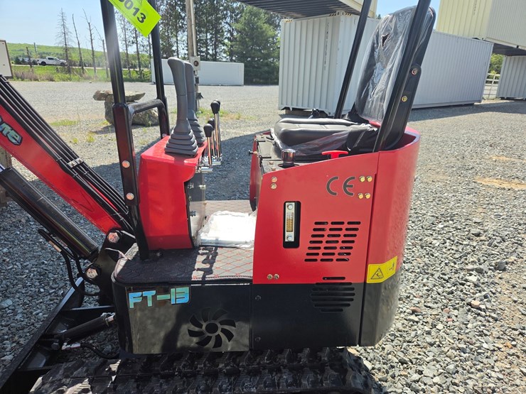 #5013-•-unused-future-ft13-mini-excavator-image-14