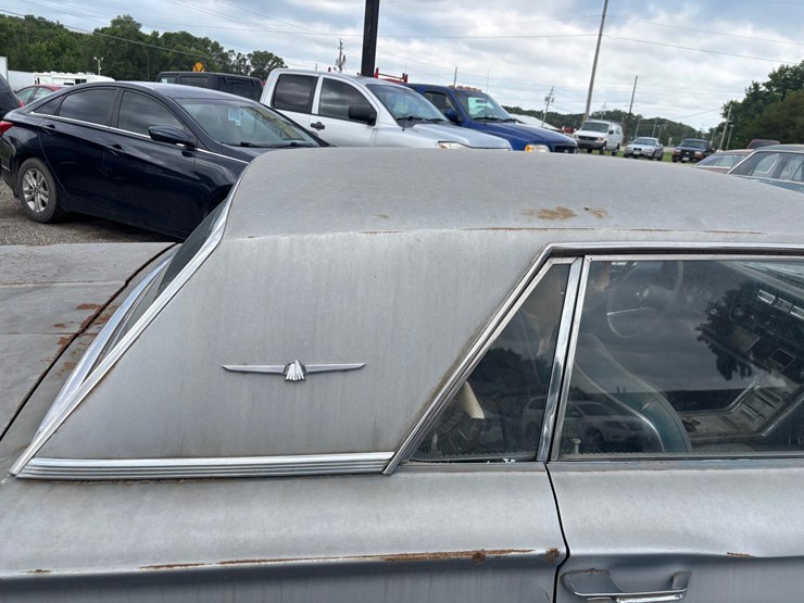 #2181-•-1964-ford-thunderbird-coupe-image-25