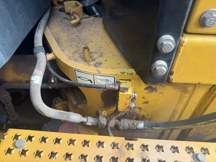 caterpillar-160m-image-123