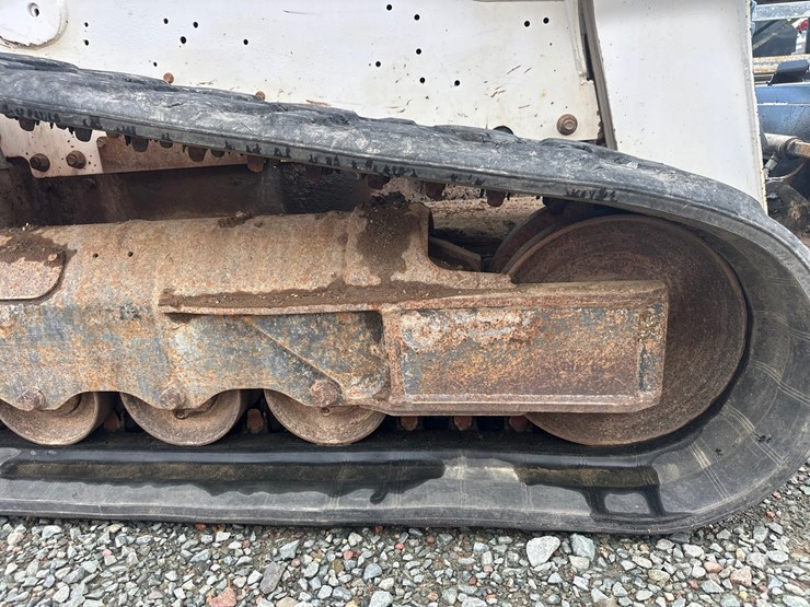 2020-bobcat-t740-image-54