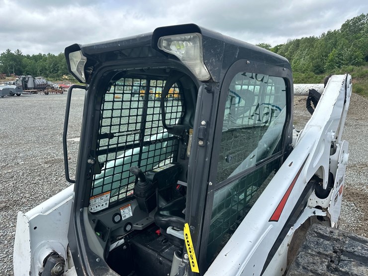 2020-bobcat-t740-image-9