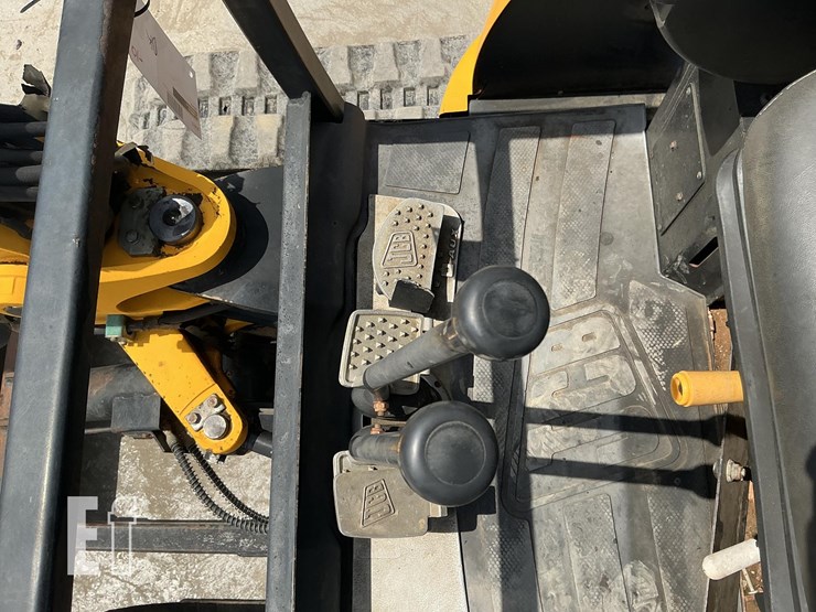 2015-jcb-8029cts-image-16